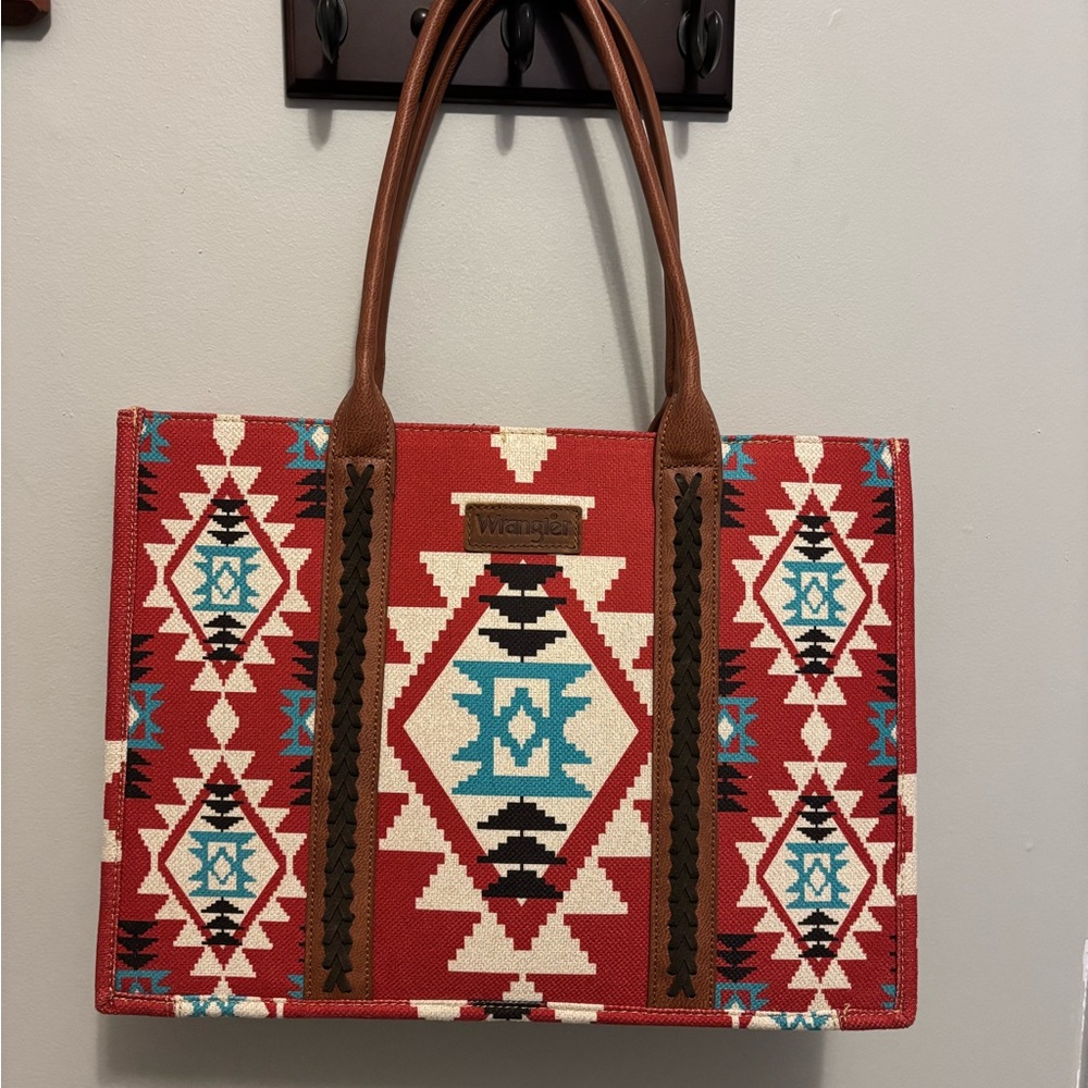 NWOT Wrangler Red and Brown Geometric Tote Bag